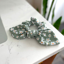 Load image into Gallery viewer, Saje Floral Bow Scrunchie