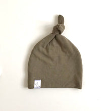 Load image into Gallery viewer, Bamboo Top Knot Hats