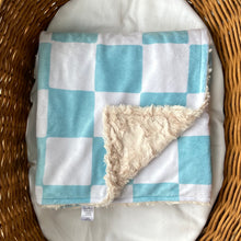 Load image into Gallery viewer, Baby Blue Retro Check Cozy Blanket
