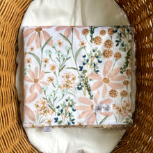 Load image into Gallery viewer, Wildflower Cozy Blanket

