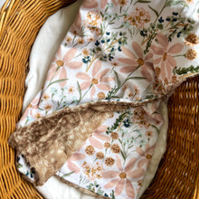 Load image into Gallery viewer, Wildflower Cozy Blanket

